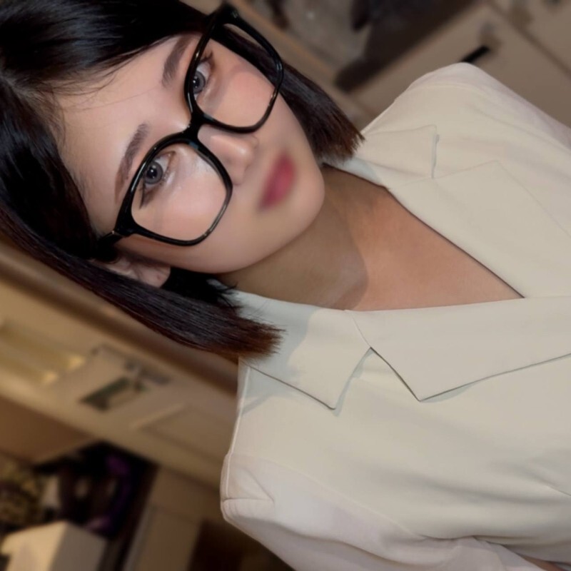 FC2-PPV-4770863 {1980 points until 10/3} [Uncensored] A super intelligent black-haired, big-breasted secretary! Her huge, divine ass ripples with ever