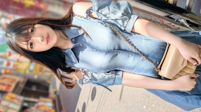 SIRO-5578 "A gathering for all you chubby lovers! She has a cute face, but when she takes off her underwear, her body becomes wild! She's so